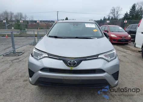 2018 Toyota Rav4 Le z USA, uszkodzony, nr VIN JTMZFREV6JJ181843